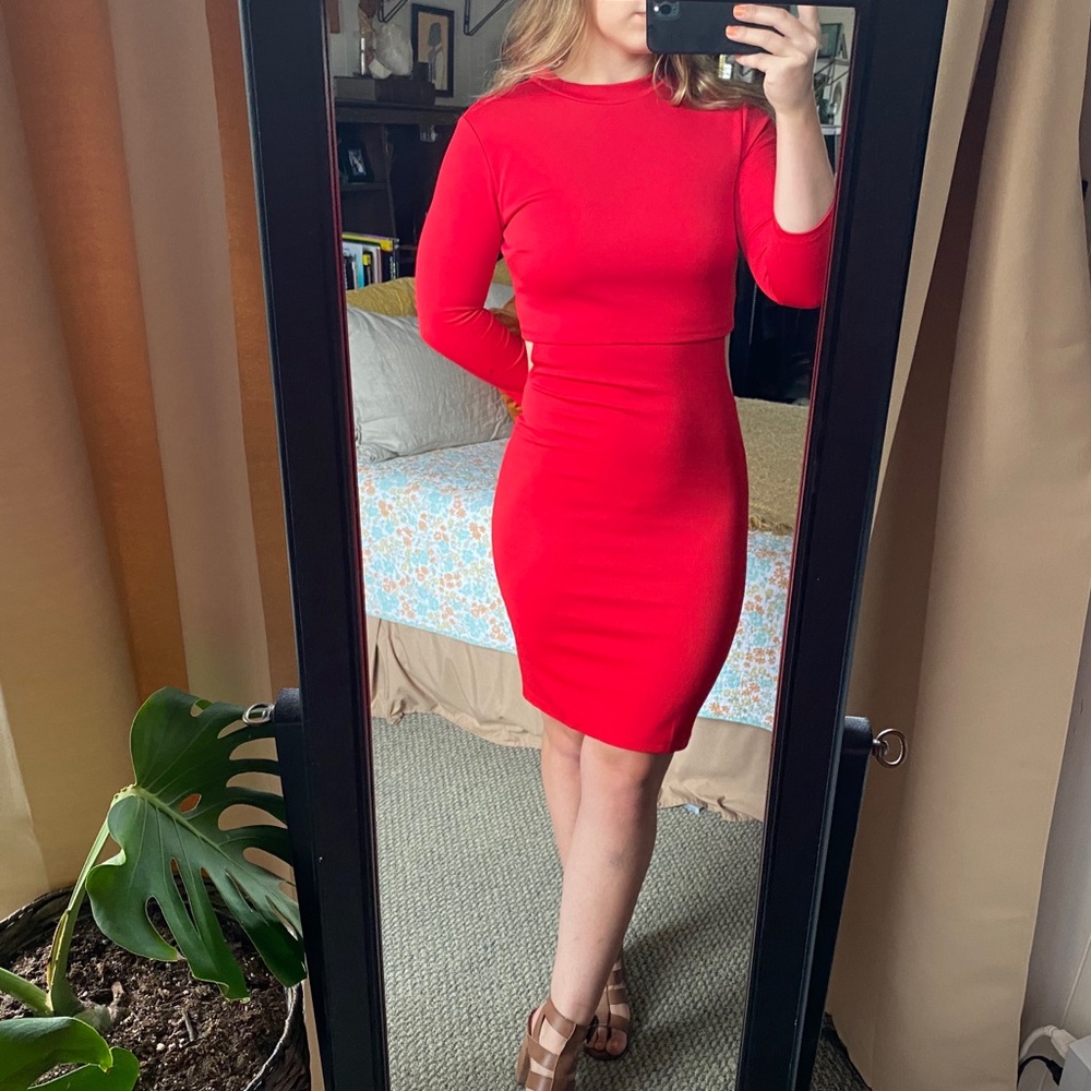 RED QUARTER SLEEVE CUTOUT DRESS🌹